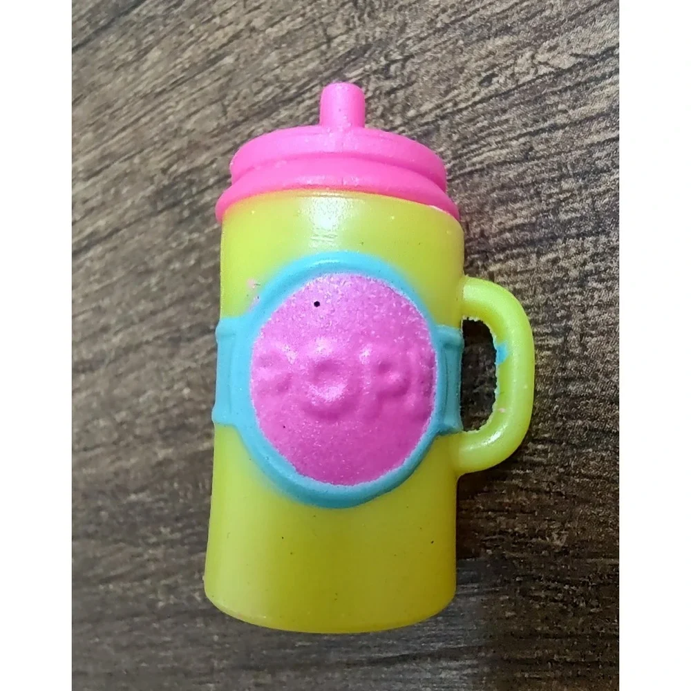 LOL Suprise Doll Toy Yellow Pink Top Bottle Accessory Lola Pet Z1